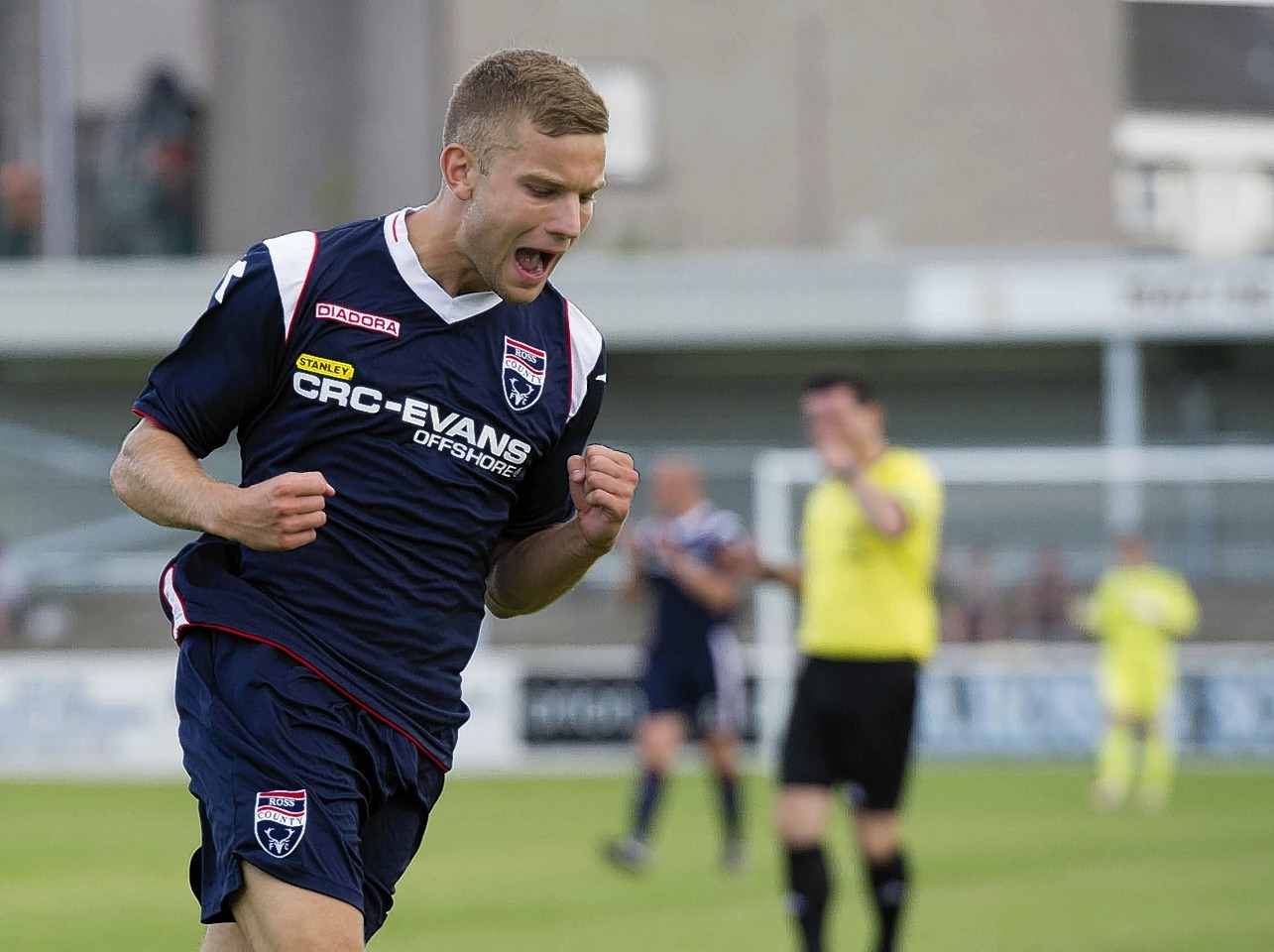 Former Ross County attacker Alex Cooper has joined Brora Rangers.